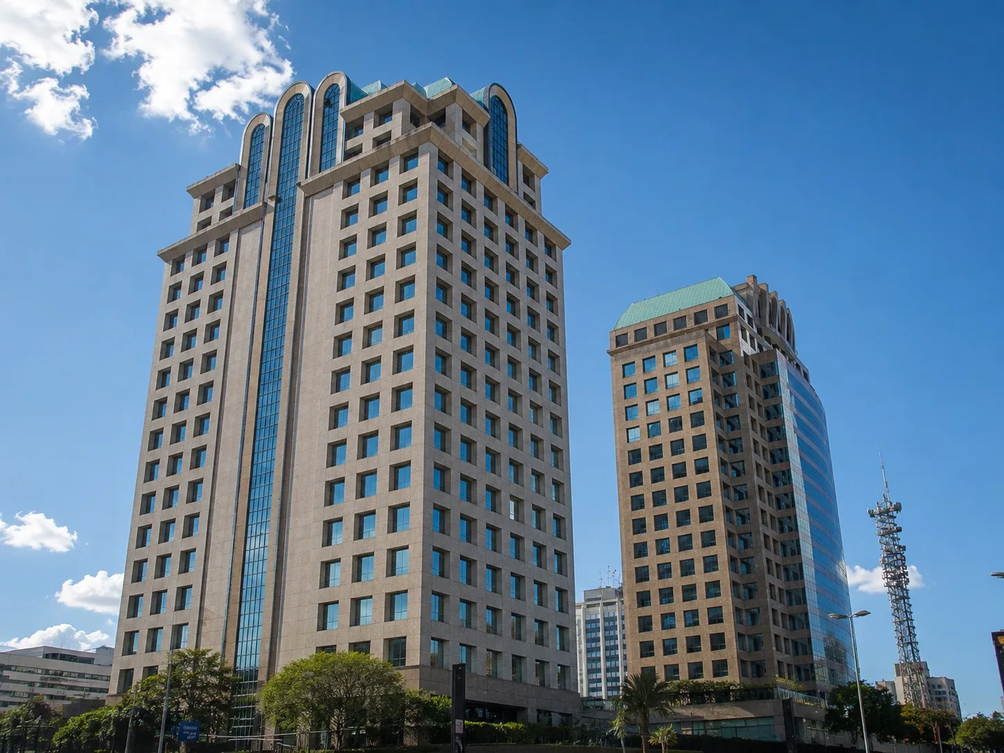Rochaverá Corporate Towers - Torre Diamond